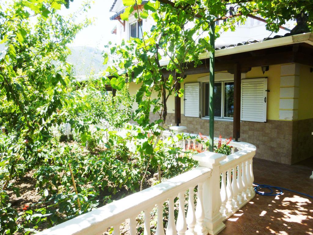 Vila Altini Borsh Exterior foto